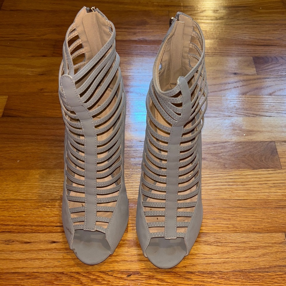 Elegant Gray Strappy Women's Heels